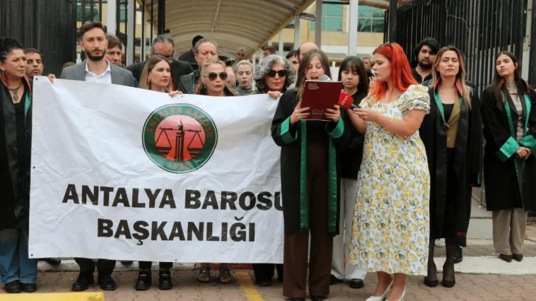 Antalya Barosu hayvan hakları için devreye girdi