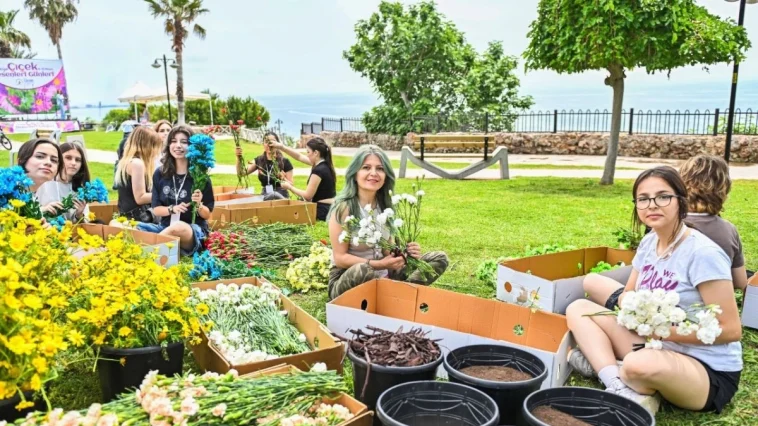 Antalya’da ‘Çiçek Desenleri Günleri’ başladı