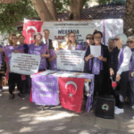 Antalya'da Cumhuriyet kadınları 'şiddete hayır' dedi