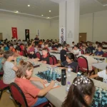Antalya'da genç satranççılar hünerlerini sergiledi
