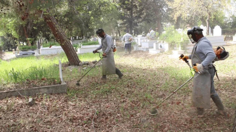 Büyükşehir’den mezarlıklarda bakım onarım çalışması