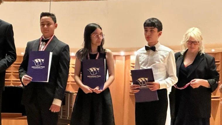 Büyükşehir’in piyanistleri Ankara’dan ödülle döndü