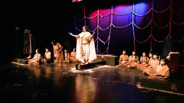 Genç yetenekler ‘Kral Oidipus’ ile sahneyi büyüledi