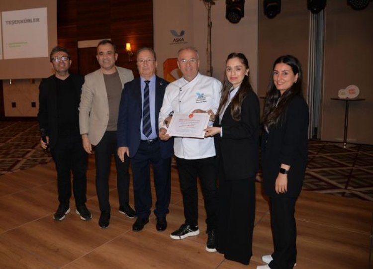 ASKA LARA'DA PROF. DR. NEVZAT ARTIK İLE BİLİNÇLİ GIDA TÜKETİMİ SEMİNERİ