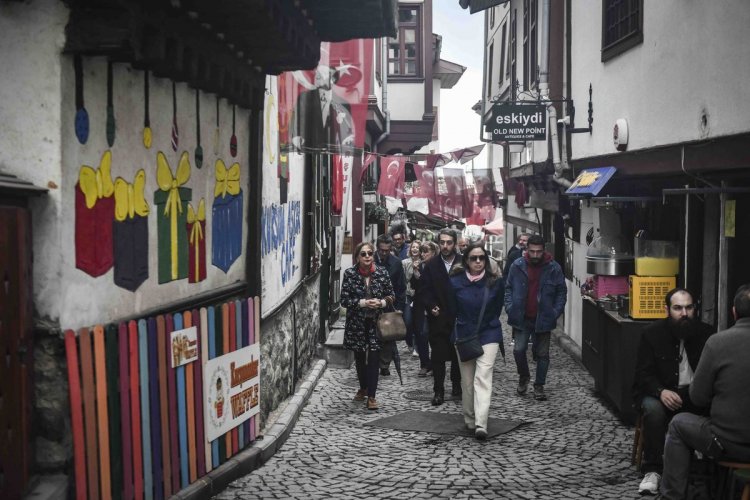 YABANCI DİPLOMATLARA ANKARA’NIN KÜLTÜREL MİRASI TANITILDI