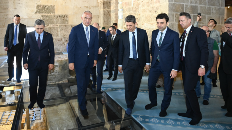 Kaleiçi'ndeki Kesik Minare'de 300'den fazla taş numaralandırıldı