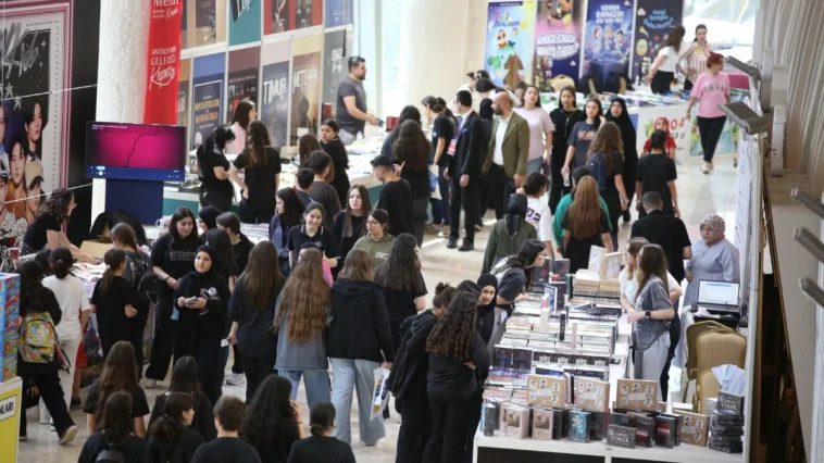 Kepez Kitap Fuarı’na yoğun ilgi