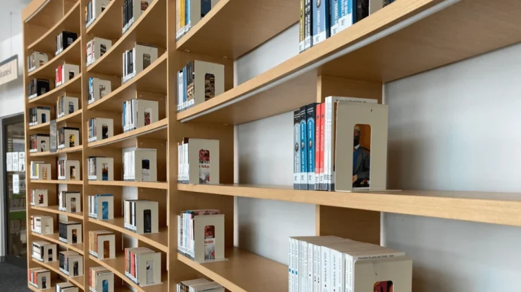 Kepez’den Ceza İnfaz Kurumu kütüphanesine anlamlı bağış