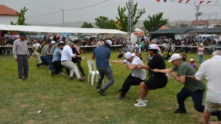 Korkuteli'nin Beğiş Yaylası'nda Pilav Şenliği düzenlendi
