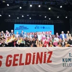 Kumluca'da halk oyunları şöleni festivale renk kattı