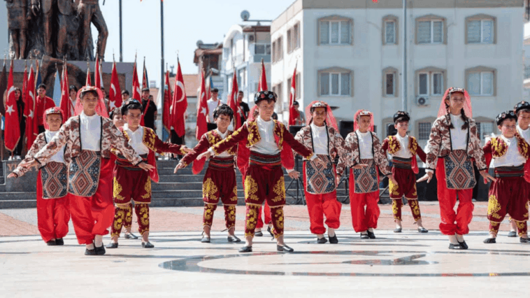 Manavgat'ta 23 Nisan coşkusu