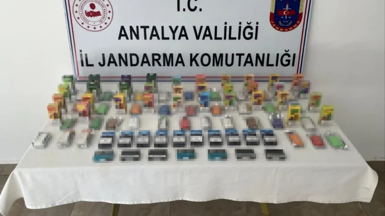 Manavgat’ta kaçak elektronik sigara operasyonu
