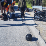 Manavgat'ta motosiklet devrildi, sürücüsü yaralandı