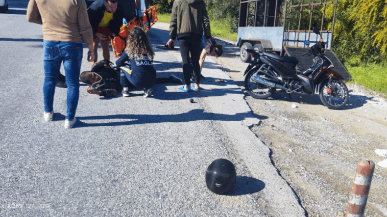Manavgat'ta motosiklet devrildi, sürücüsü yaralandı