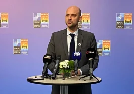 NATO zirvesinde Fransa’dan yaptırım ve ateşkes vurgusu