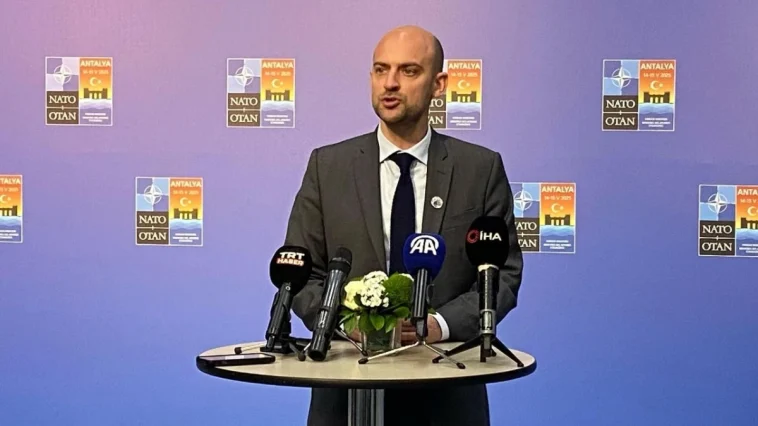 NATO zirvesinde Fransa’dan yaptırım ve ateşkes vurgusu