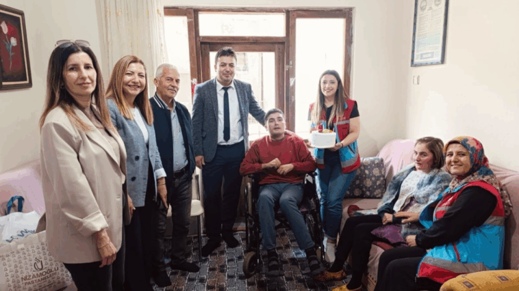 Özel bireylere özel doğum günü kutlaması