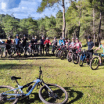 Rus ve Avrupalı bisikletçiler kamp için Kemer'i seçiyor