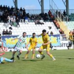 Serikspor, yeniden liderlik koltuğuna oturdu