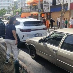 Sıfır araca çarptı, ehliyetsiz ve alkollü çıktı