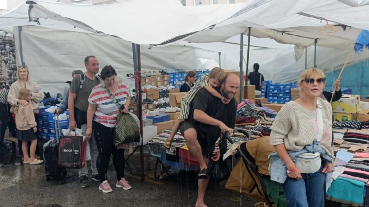 Turistler Manavgat Perşembe Pazarı’na akın etti