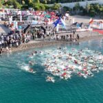 30 ülkeden sporcular Akdenizin sularında kulaç attı