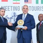 Turizm Bakanı Ersoy D-8 toplantısı için Kahireye gitti: Antalya 2025 Yılı Turizm Şehri seçildi