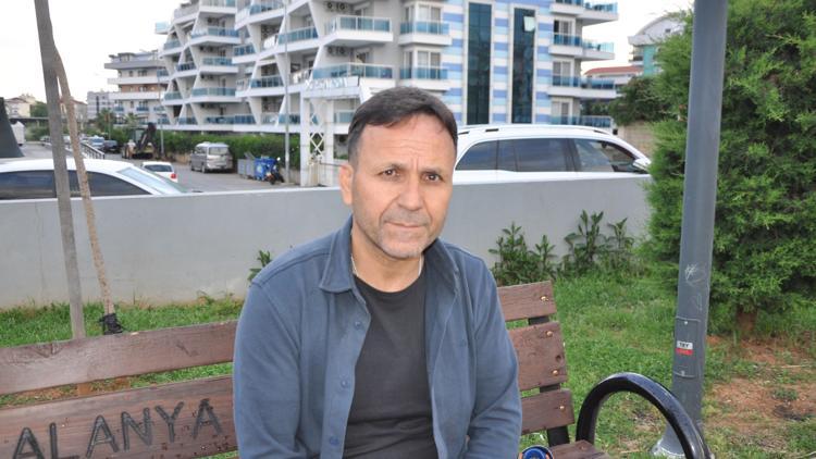 Alanyada Eşi Kazada Ölen Gencay Yıldırım, Şoförün Serbest Kalmasına Tepki Gösterdi