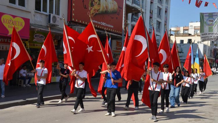 Serikte Gençlik Yürüyüşü