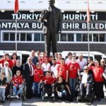 Temsili askerlik yapacak engelli bireylere davullu-zurnalı uğurlama