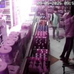 Markette hırsızlık: 3 kişi, market sahibini oyalayıp içki çaldı