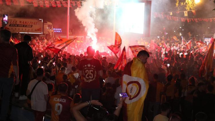 Antalyada Galatasarayın şampiyonluğu coşkuyla kutlandı