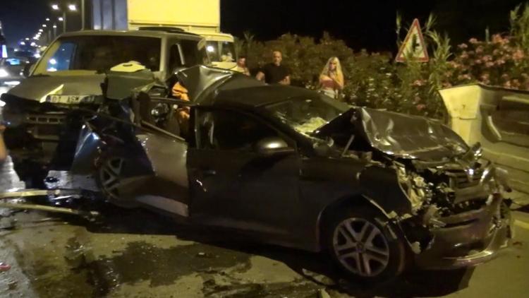 Manavgatta Zincirleme Kaza: 3 Yaralı