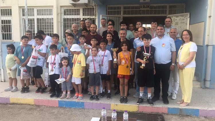 Kumlucada düzenlenen hızlı satranç turnuvası sona erdi