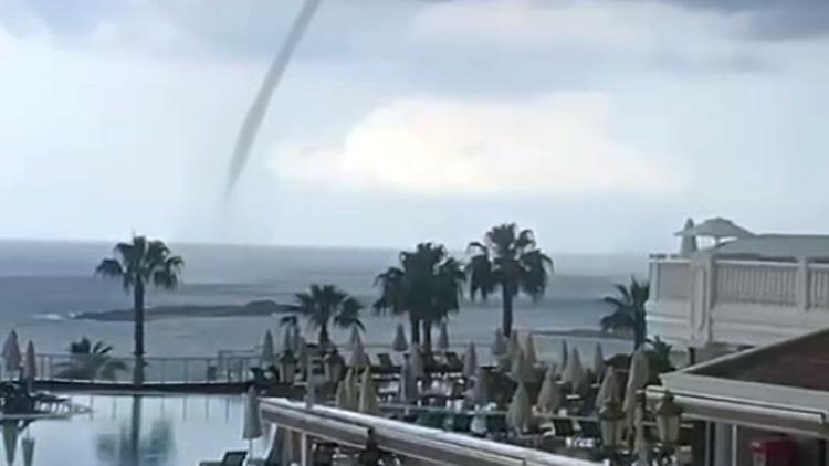 Antalyada Denizde Oluşan Hortumlar Kamerada