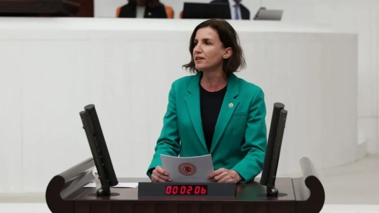 Akdeniz Üniversitesi’nde mezuniyet krizi TBMM’de