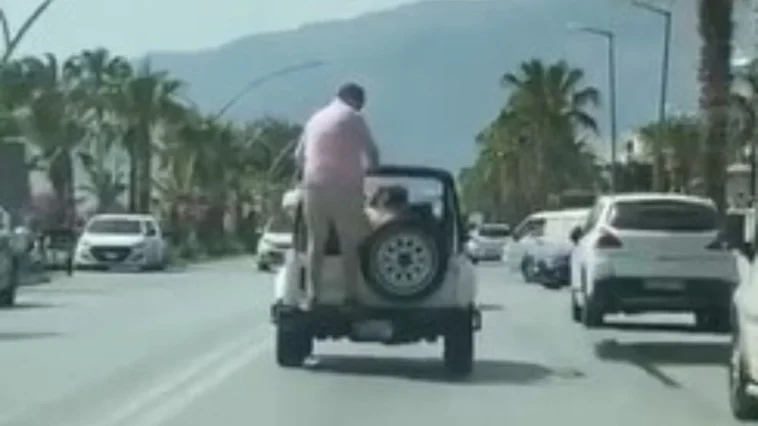Alanya’da üstü açık araçla trafiği tehlikeye attılar