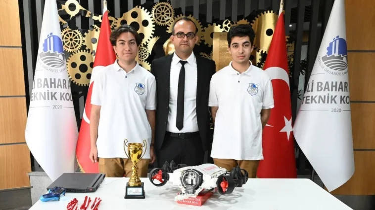 Antalya OSB'li öğrencilerden uluslararası başarı