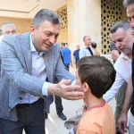 Antalya Valisi Şahin vatandaşla bayramlaştı