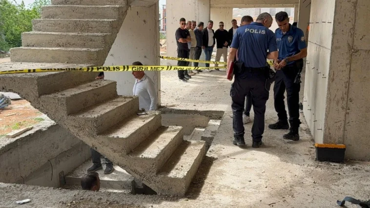 Antalya’da inşaat işçisi 4. kattan düştü