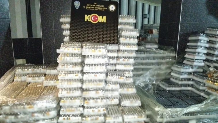 Antalya'da kaçakçılık operasyonu: 26 şüpheliye adli işlem