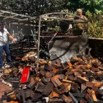 Antalya'da odunlukta çıkan yangın, mahalleliyi sokağa döktü