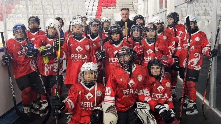 Antalyaspor Buz Hokeyi play-off etabına yükseldi