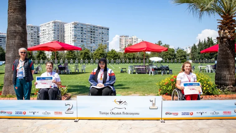 Antalyasporlu Zehra'dan madalya geldi