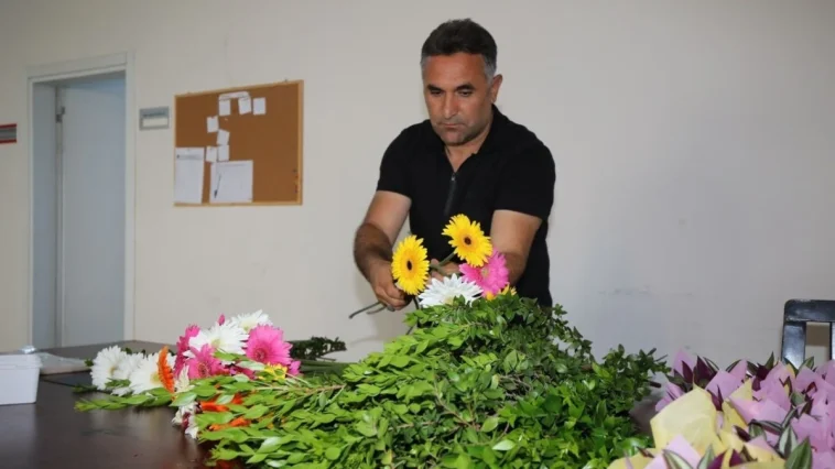 AÜ Ziraat Fakültesi’nden Anneler Günü’ne özel çiçekler