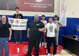 Belediye kick boks sporcularından büyük başarı