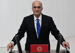 CHP'nin TBMM Başkanvekilliği'ne Tekin Bingöl seçildi