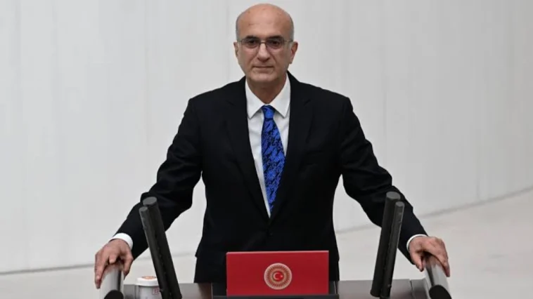 CHP'nin TBMM Başkanvekilliği'ne Tekin Bingöl seçildi