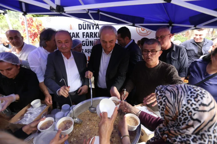 Dünya Çölyak Farkındalık Günü’nde Kepez'de 4 bin kişiye glutensiz aşure