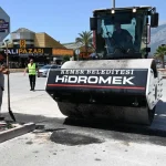 Elektrik altyapısı yenilenen Kemer'de yollar asfaltlanıyor